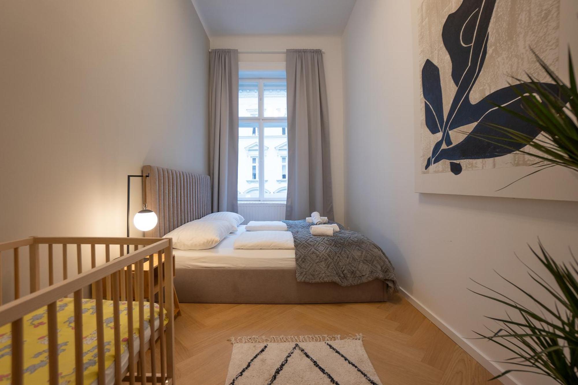 Spacious 110М2 Flat In The City Center Viena Exterior foto
